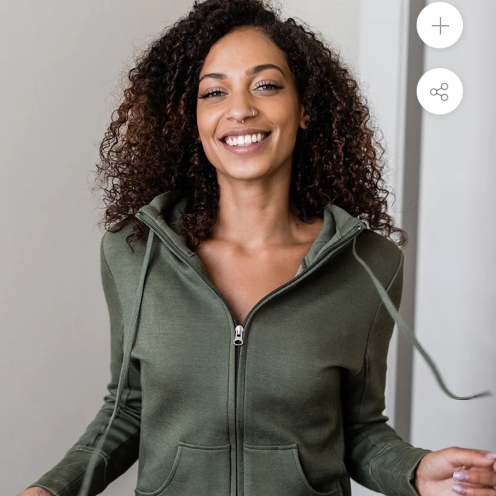 🌸YALA Green hooded sweatshirt 🌸